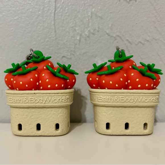 Bath & Body Works Strawberry Carton Produce Box Pocketbac Sanitizer Holders - Picture 1 of 3